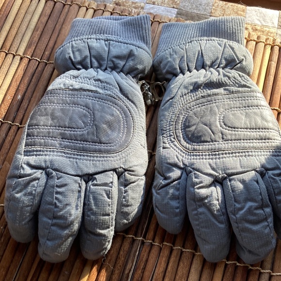Insulated Grandoe Gloves - Picture 4 of 7